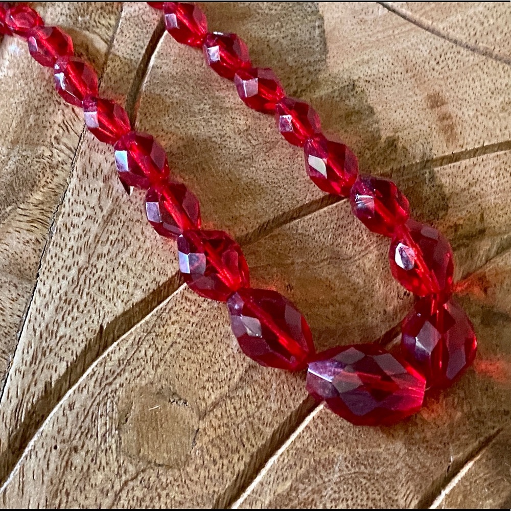 Decorate Yourself in DEEP RED SPARkLE✨